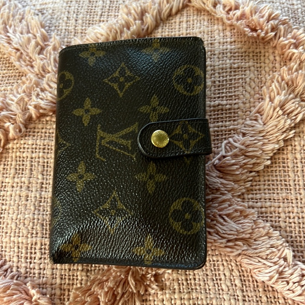 Authentic Louis Vuitton French Purse Wallet Monogram Canvas Vintage “Pre-Owned”